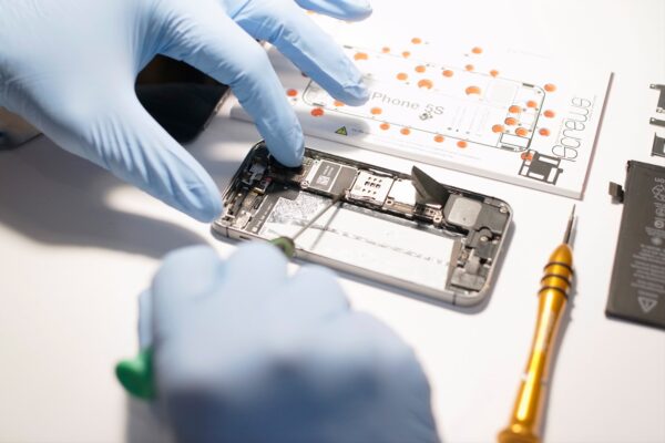 Smartphone Repair 600x400